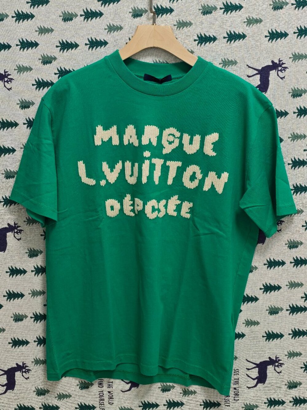 Unisex Bright Green Crew Neck T‑Shirt Raised Chenille Text Logo Casual Top